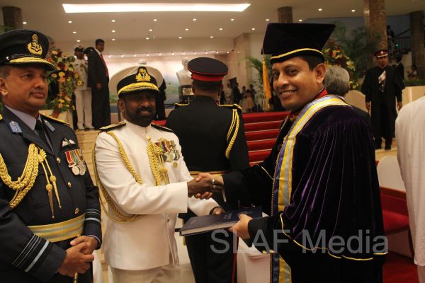 ஜெனரல் சர் ஜோன் கொத்தலாவல பாதுகாப்பு பல்கலைக்கழகத்தின் பட்டமளிப்பு விழா