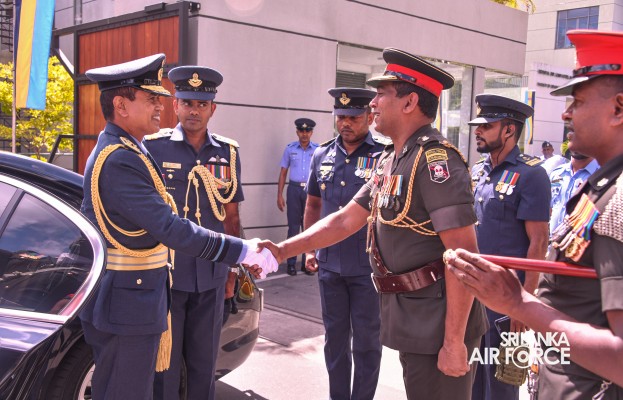 THE
COMMANDER OF THE AIR FORCE IS INDUCTED TO THE HALL OF FAME AT KDU