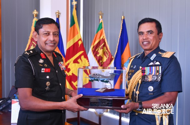 THE
COMMANDER OF THE AIR FORCE IS INDUCTED TO THE HALL OF FAME AT KDU