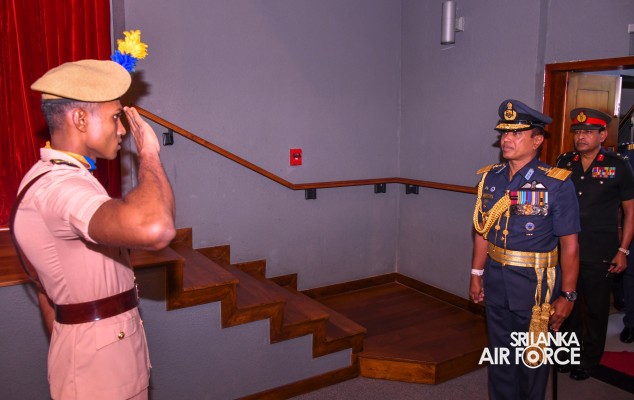 THE
COMMANDER OF THE AIR FORCE IS INDUCTED TO THE HALL OF FAME AT KDU