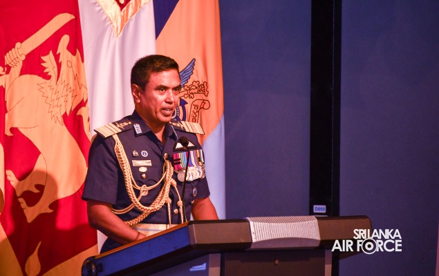 THE
COMMANDER OF THE AIR FORCE IS INDUCTED TO THE HALL OF FAME AT KDU