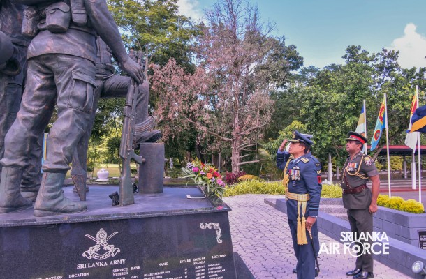 THE
COMMANDER OF THE AIR FORCE IS INDUCTED TO THE HALL OF FAME AT KDU