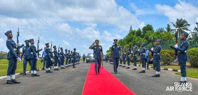 COMMANDER’S INSPECTION OF SLAF STATION KOGGALA