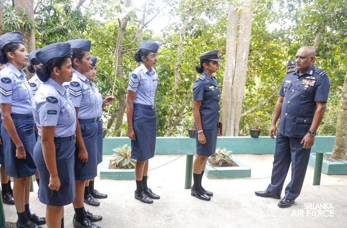 COMMANDER’S INSPECTION OF SLAF STATION KOGGALA