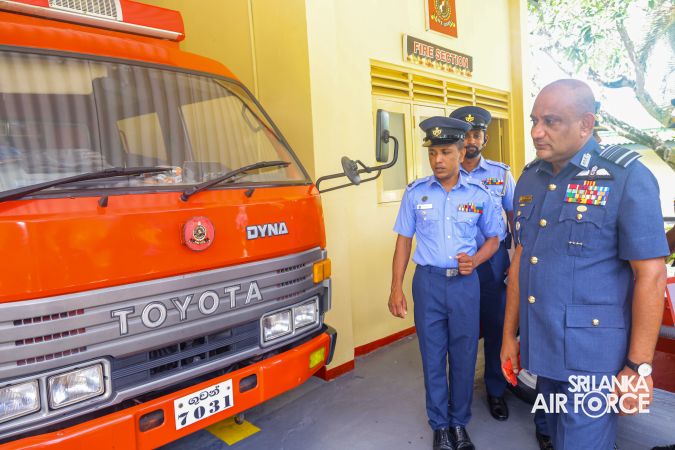 COMMANDER’S INSPECTION OF SLAF STATION KOGGALA