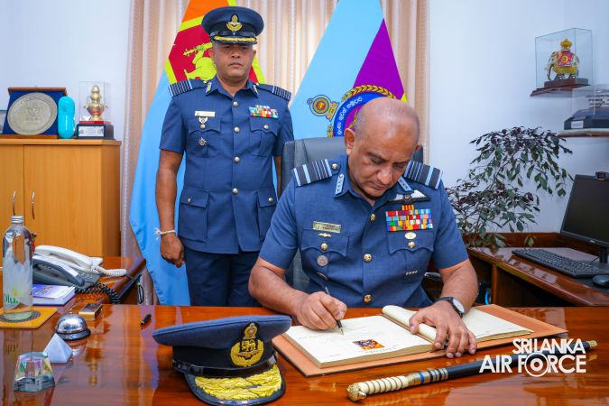 COMMANDER’S INSPECTION OF SLAF STATION KOGGALA