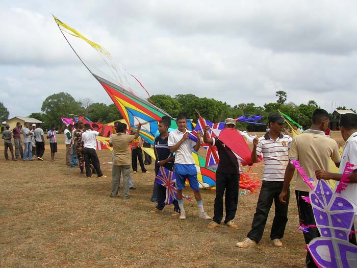 ගුවන් හමුදා පාලවි කඳවුර සරුංගල් තරඟාවළියක් පවත්වයි...