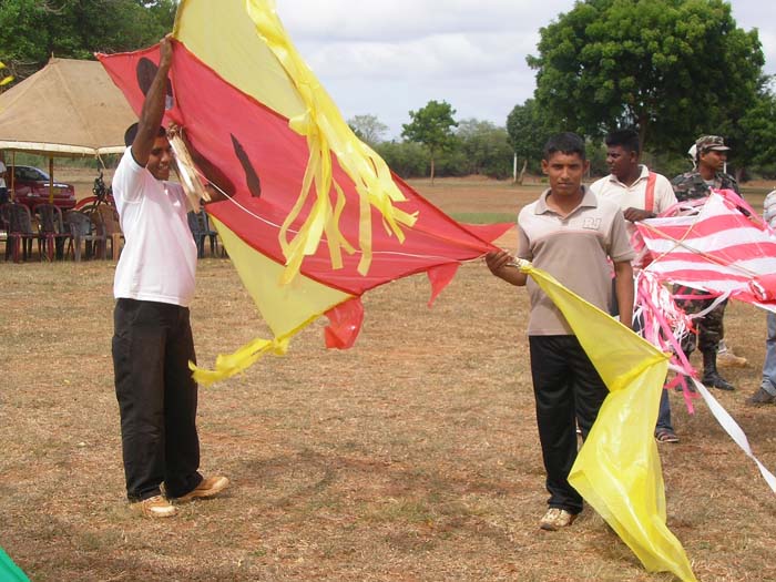 ගුවන් හමුදා පාලවි කඳවුර සරුංගල් තරඟාවළියක් පවත්වයි...