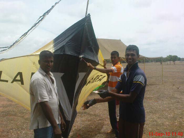 ගුවන් හමුදා පාලවි කඳවුර සරුංගල් තරඟාවළියක් පවත්වයි...