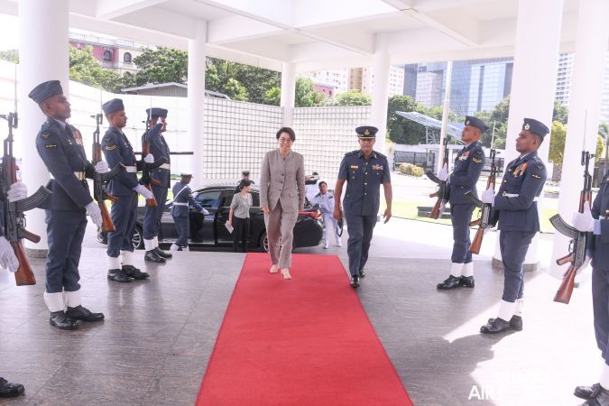 AMBASSADOR
OF THE REPUBLIC OF KOREA TO SRI LANKA CALLS ON THE COMMANDER