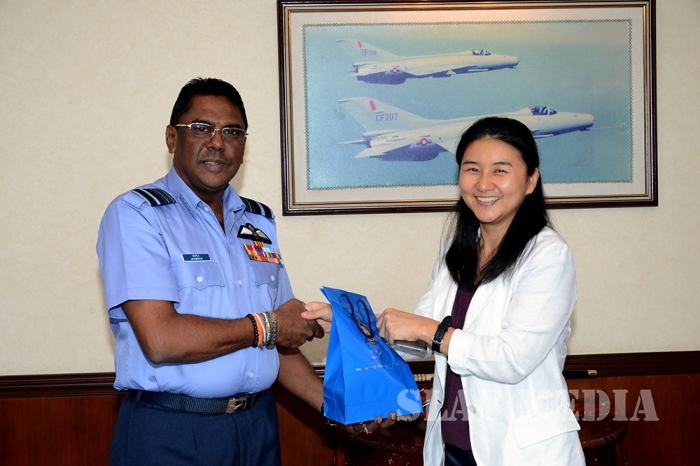 Korean Ambassador Calls on Commander