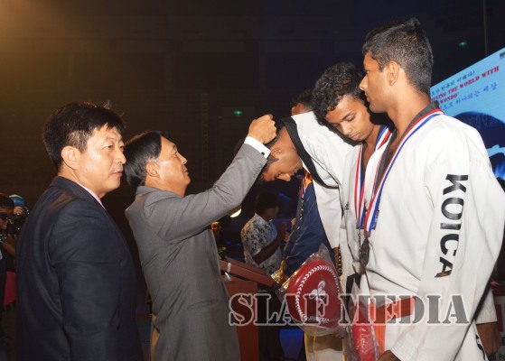 Air Force team excels at the First Korean Ambassadors & Kukkiwon Cup Taekwondo Championship 2015