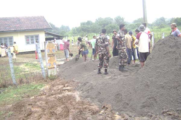 SLAF Mamaduwa assists in flood relief