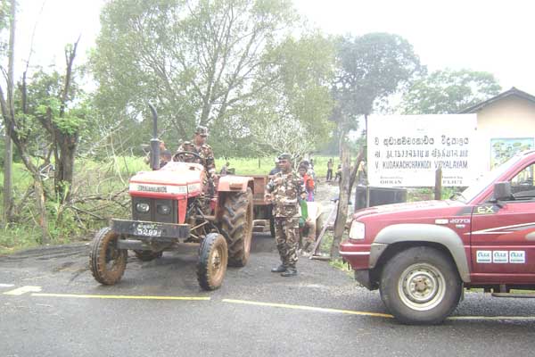 SLAF Mamaduwa assists in flood relief
