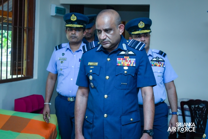 COMMANDER INSPECTS RENOVATION OF AIRMEN MARRIED QUARTERS AT SLAF BASE KATUNAYAKE