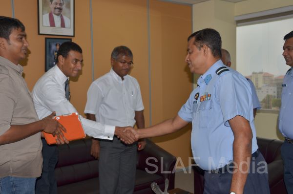 Rotary Club Presents Emergency Trauma Kit For Sri Lanka Air Force