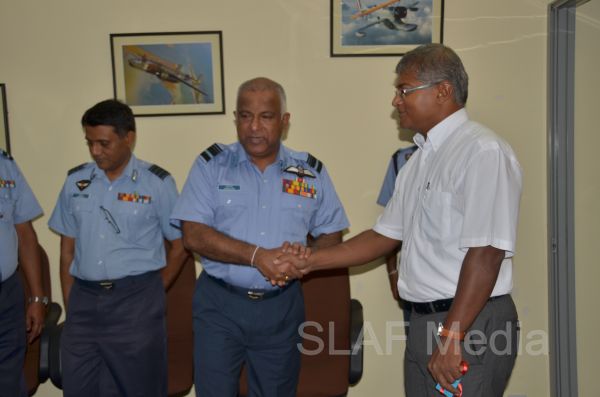 Rotary Club Presents Emergency Trauma Kit For Sri Lanka Air Force