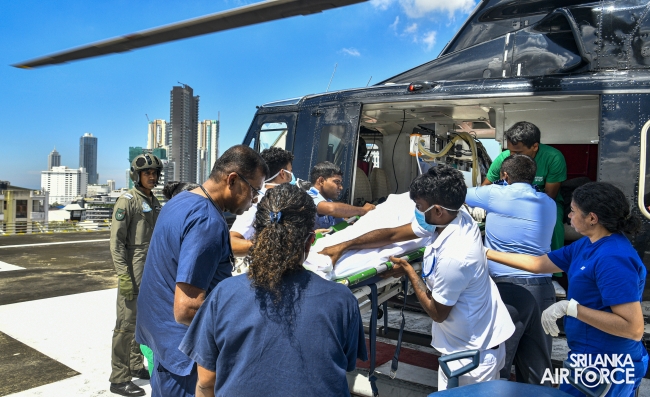 A
SIMULATION EXERCISE OF AN AERO MEDICAL EVACUATION AND TRANSPORTATION OF A
CRITICALLY ILL PATIENT
