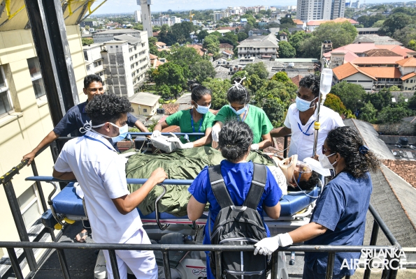 A
SIMULATION EXERCISE OF AN AERO MEDICAL EVACUATION AND TRANSPORTATION OF A
CRITICALLY ILL PATIENT