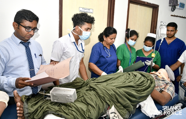 A
SIMULATION EXERCISE OF AN AERO MEDICAL EVACUATION AND TRANSPORTATION OF A
CRITICALLY ILL PATIENT