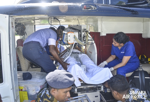 A
SIMULATION EXERCISE OF AN AERO MEDICAL EVACUATION AND TRANSPORTATION OF A
CRITICALLY ILL PATIENT
