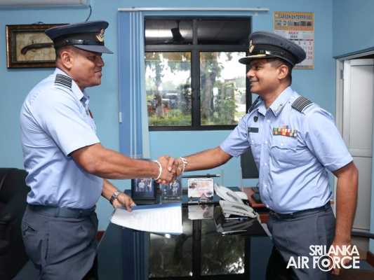 CHANGE OF
COMMAND AT MECHANICAL AND ELECTRICAL ENGINEERING WING