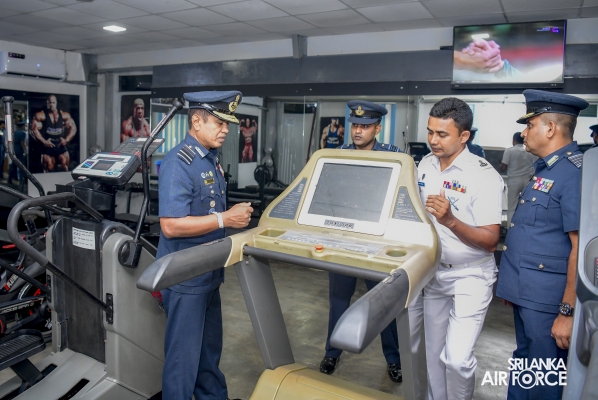 COMMANDER’S INSPECTION AT SLAF STATION MIRIGAMA