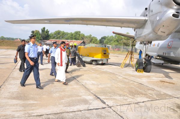 ශ්රී ලංකා ගුවන් හමුදා ගුවන් ගමන් ඇරඹුම් මධ්යස්ථානයක් කටුනායක කඳවුරේ...