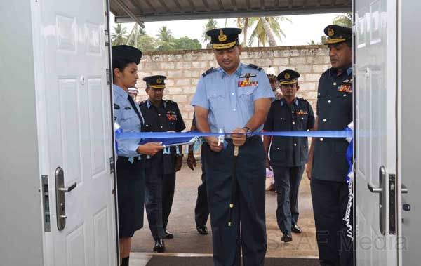 ශ්රී ලංකා ගුවන් හමුදා ගුවන් ගමන් ඇරඹුම් මධ්යස්ථානයක් කටුනායක කඳවුරේ...
