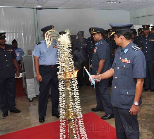 ශ්රී ලංකා ගුවන් හමුදා ගුවන් ගමන් ඇරඹුම් මධ්යස්ථානයක් කටුනායක කඳවුරේ...