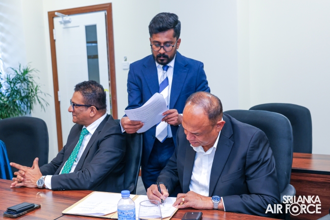 SLAF SIGNS MOU WITH BROWNS EV AND LOLC FINANCE TO PROVIDE ELECTRIC VEHICLES AT CONCESSIONARY RATES