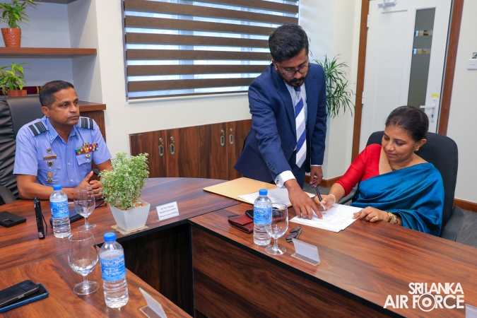SLAF SIGNS MOU WITH BROWNS EV AND LOLC FINANCE TO PROVIDE ELECTRIC VEHICLES AT CONCESSIONARY RATES