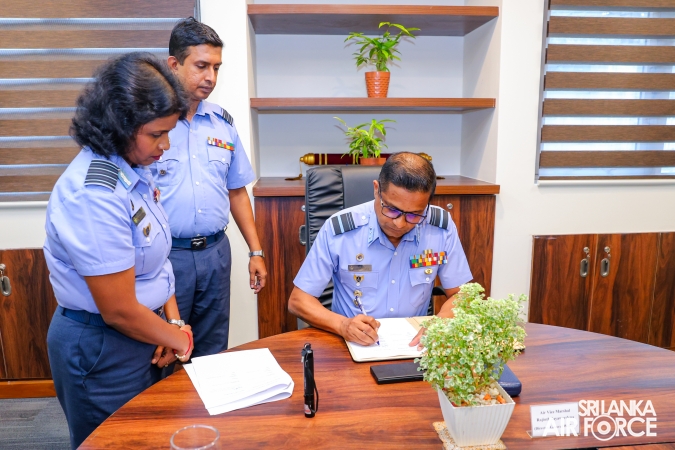 SLAF SIGNS MOU WITH BROWNS EV AND LOLC FINANCE TO PROVIDE ELECTRIC VEHICLES AT CONCESSIONARY RATES
