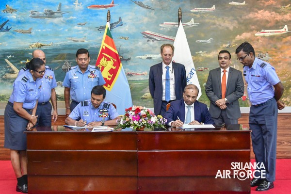 SLAF SIGNS THE
MEMORANDUM UNDERSTANDING (MOU) WITH SRI LANKAN AIRLINES
