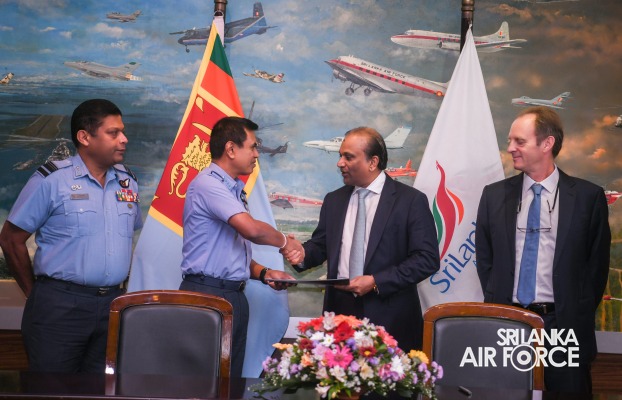 SLAF SIGNS THE
MEMORANDUM UNDERSTANDING (MOU) WITH SRI LANKAN AIRLINES