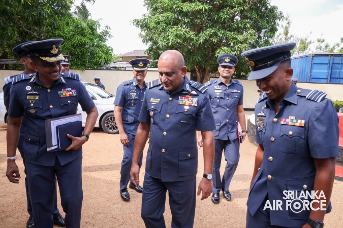 COMMANDER'S INSPECTION OF SLAF STATION MORAWEWA