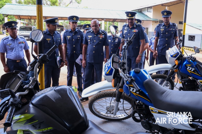 COMMANDER'S INSPECTION OF SLAF STATION MORAWEWA