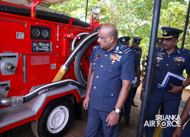 COMMANDER'S INSPECTION OF SLAF STATION MORAWEWA