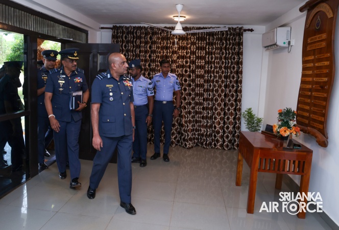COMMANDER'S INSPECTION OF SLAF STATION MORAWEWA