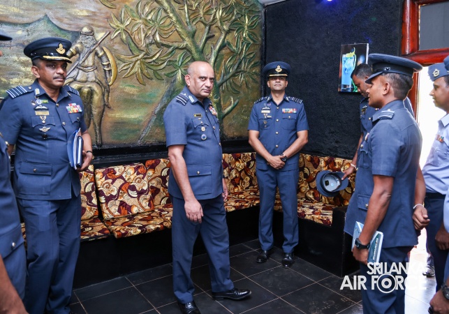 COMMANDER'S INSPECTION OF SLAF STATION MORAWEWA
