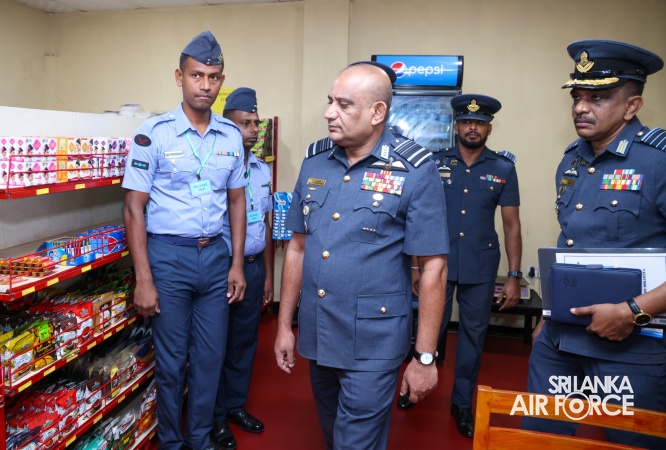 COMMANDER'S INSPECTION OF SLAF STATION MORAWEWA