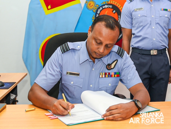 CHANGE OF COMMAND AT NO 2 MTR&OW SLAF BASE VAVUNIYA