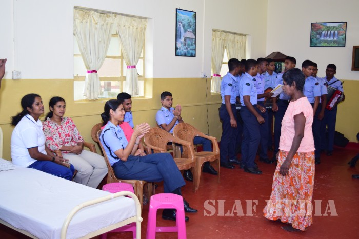TTS Ekala visits ward No 3 of Mulleriyawa Hospital