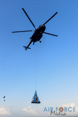 Heaviest Ever Underslung Operation in the History of the Sri Lanka Air Force