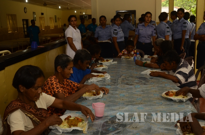 SLAF SVU Visits Ward No 03 of Mulleriyawa Hospital