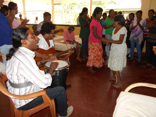 Visit to the Ward No 03 at Mulleriyawa Hospital by Sri Lanka Air
Force Base Hingurakgoda