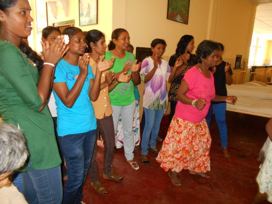 Visit to the Ward No 03 at Mulleriyawa Hospital by Sri Lanka Air
Force Base Hingurakgoda