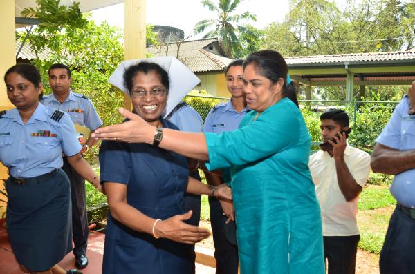 Visit to
Ward no. 3 of Mulleriyawa Hospital
