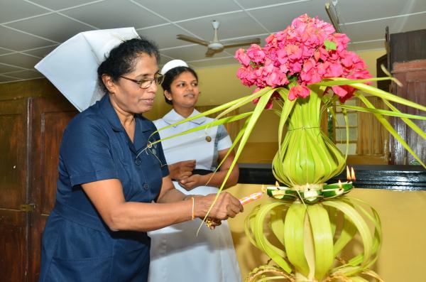 Visit to
Ward no. 3 of Mulleriyawa Hospital