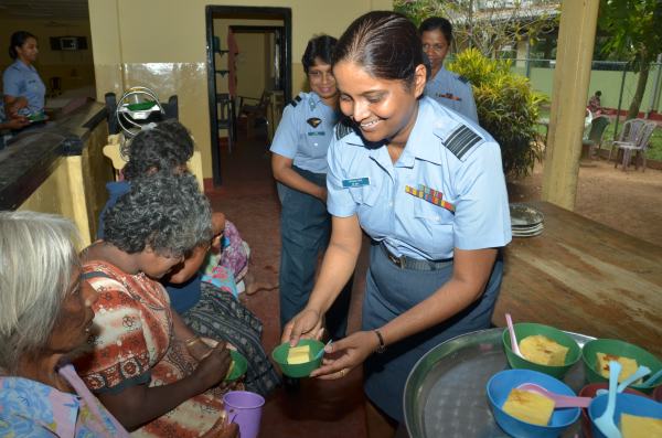 Visit to
Ward no. 3 of Mulleriyawa Hospital